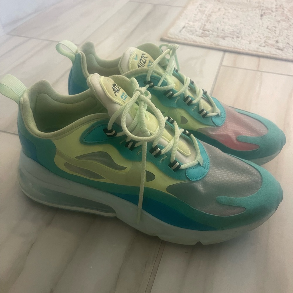 Nike Air Max 270 React Tennis Shoes